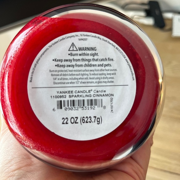 Yankee Candle - Sparkling Cinnamon - Picture 3 of 3